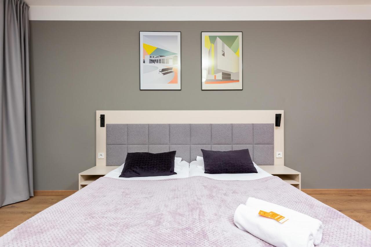 Wolska Residence Apartments With Parking By Noclegi Renters 华沙 外观 照片