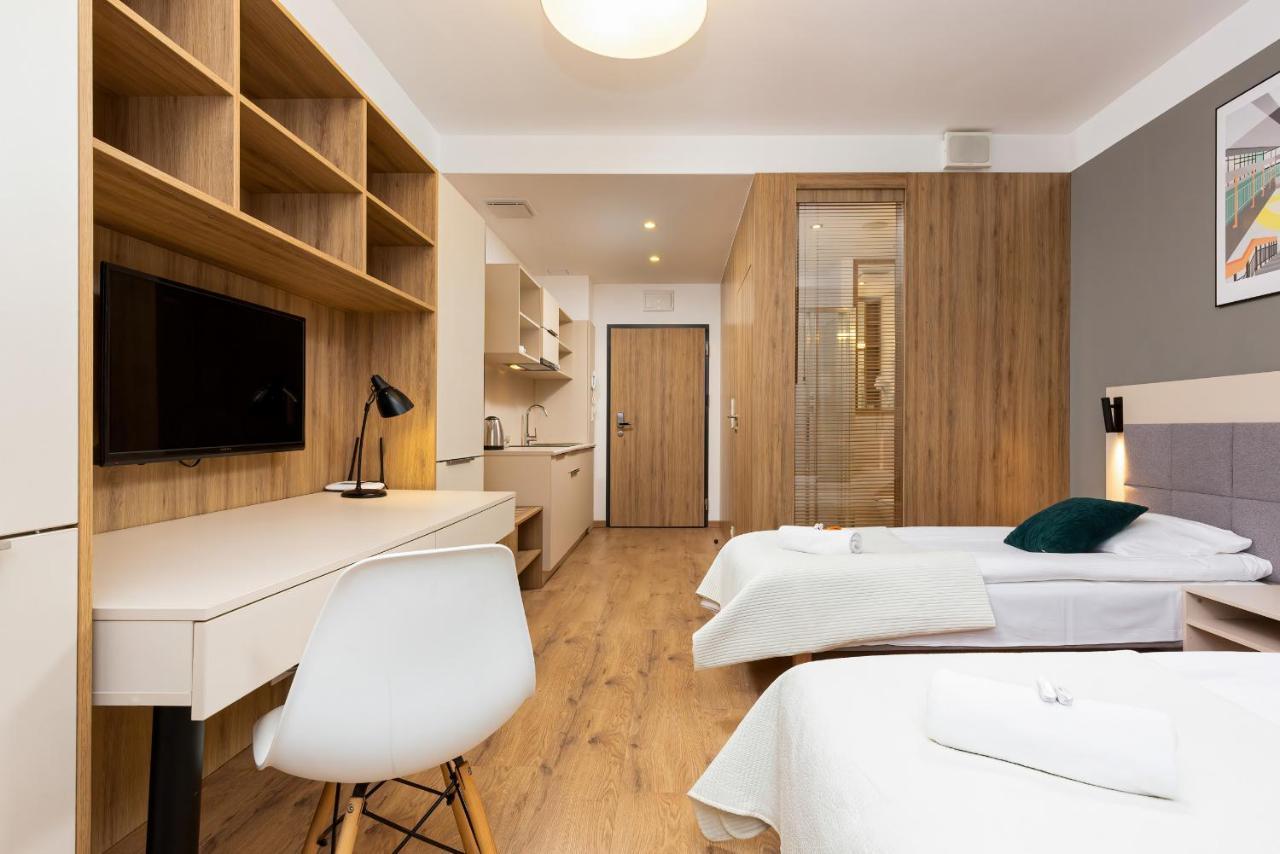Wolska Residence Apartments With Parking By Noclegi Renters 华沙 外观 照片