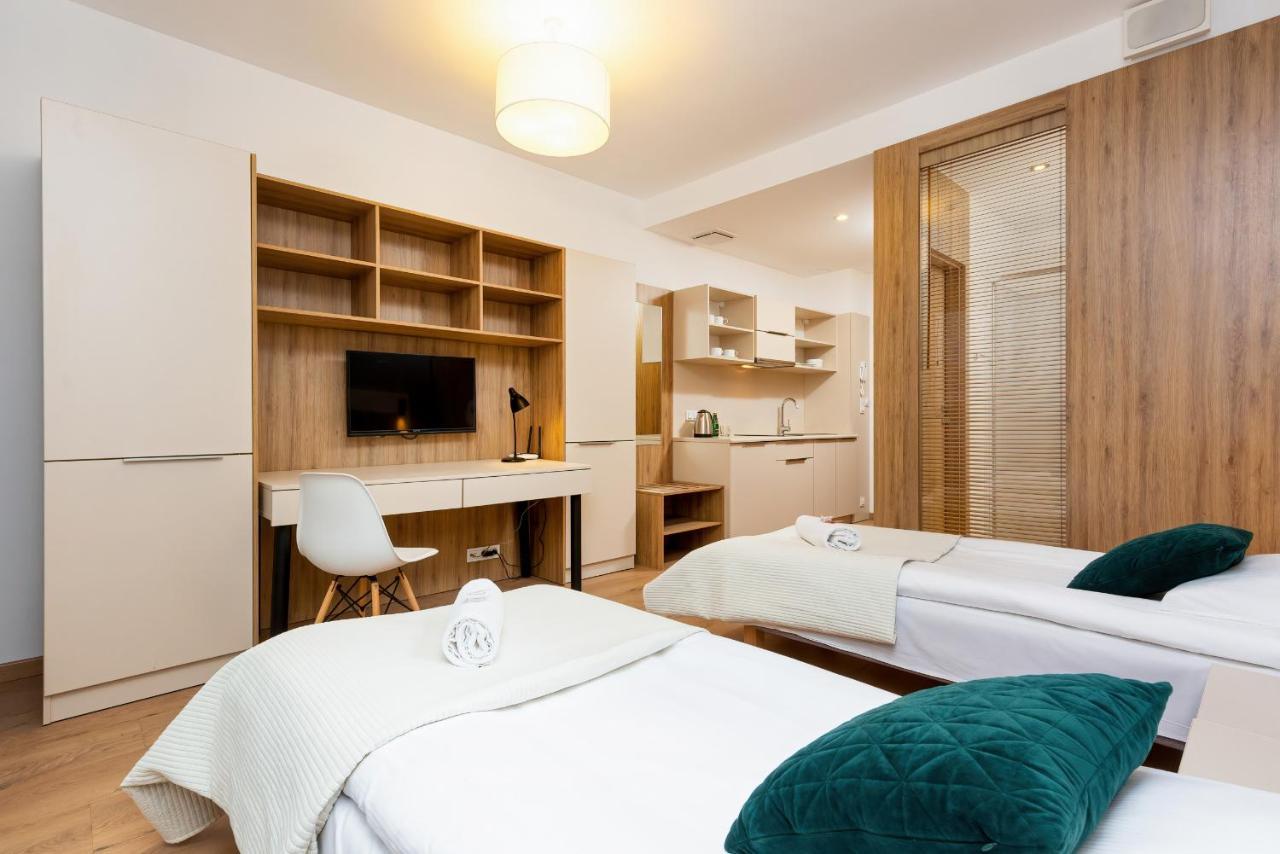 Wolska Residence Apartments With Parking By Noclegi Renters 华沙 外观 照片